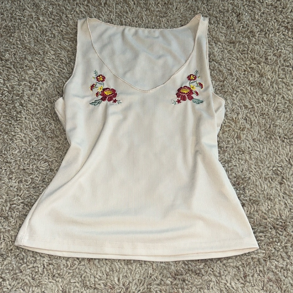 Embroider flower tank top